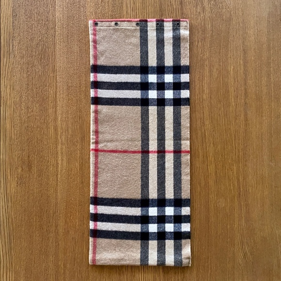 Burberry Kids Check Double Layer Cashmere Snood With Snap Button Closure - Picture 4 of 10